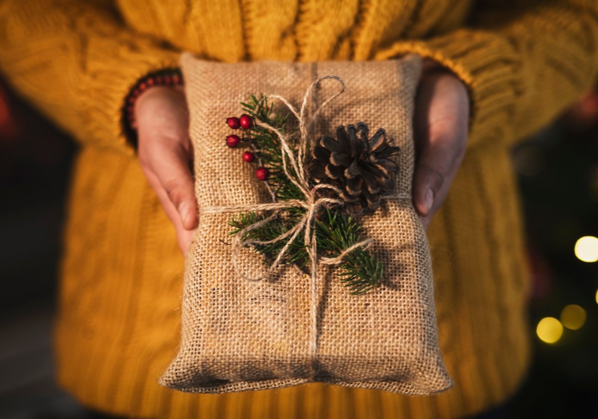 Holiday Shopping Trends 2023 | Accenture