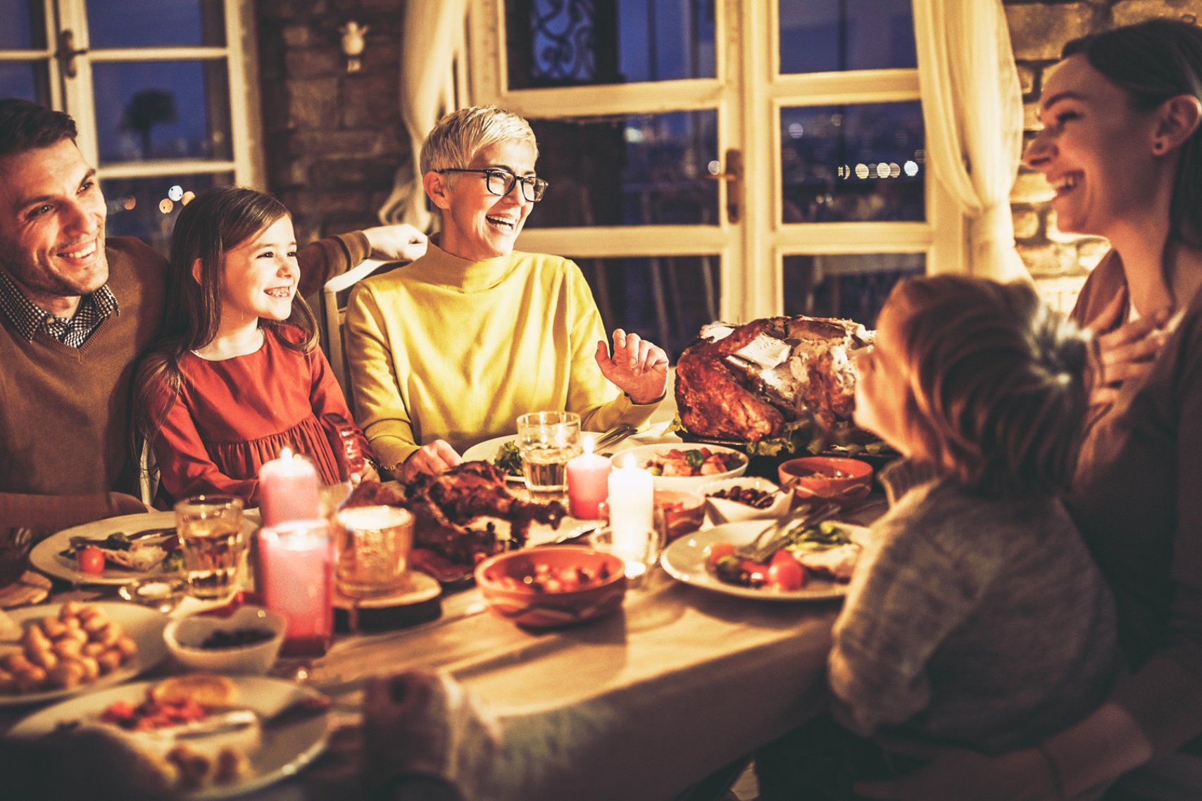 Holiday Shopping Trends 2023 | Accenture