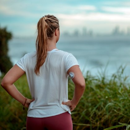 Diabetes woman ready for morning run along the coast